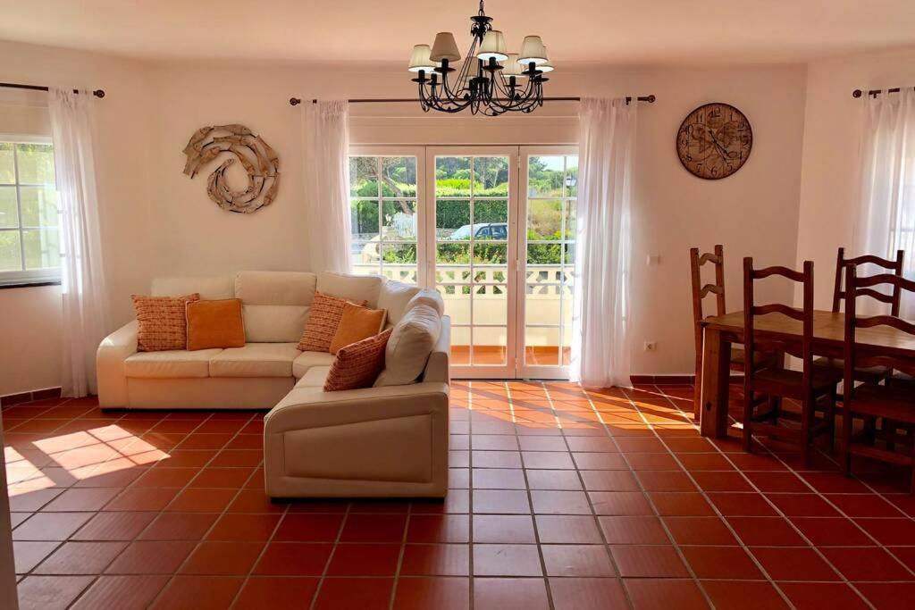 Golf, Beach & Pool House Amoreira  외부 사진